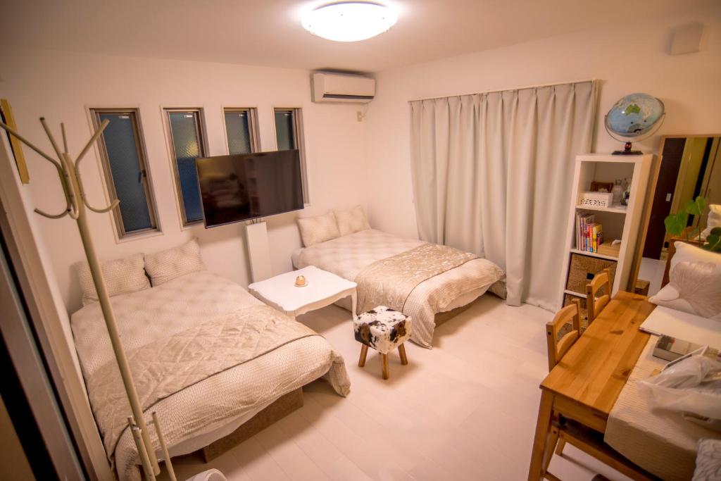 Posezení v ubytování COCO Shinjuku HOTEL