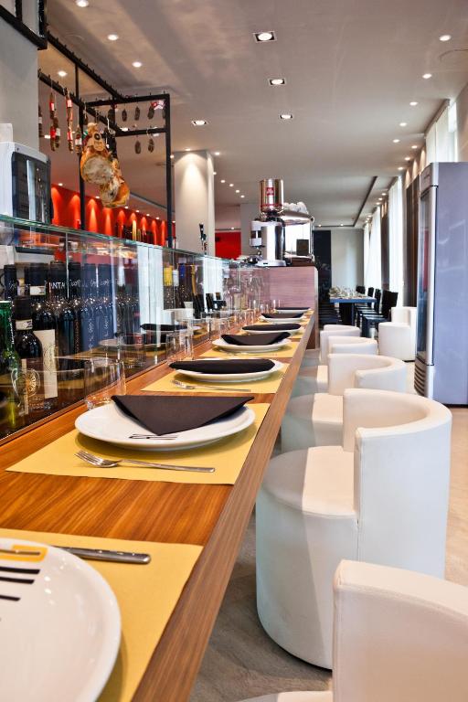 Restaurace v ubytování Hotel Repubblica Marinara
