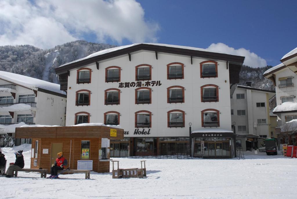 Nespecifikovaný výhled na hory nebo výhled na hory při pohledu z hotelu