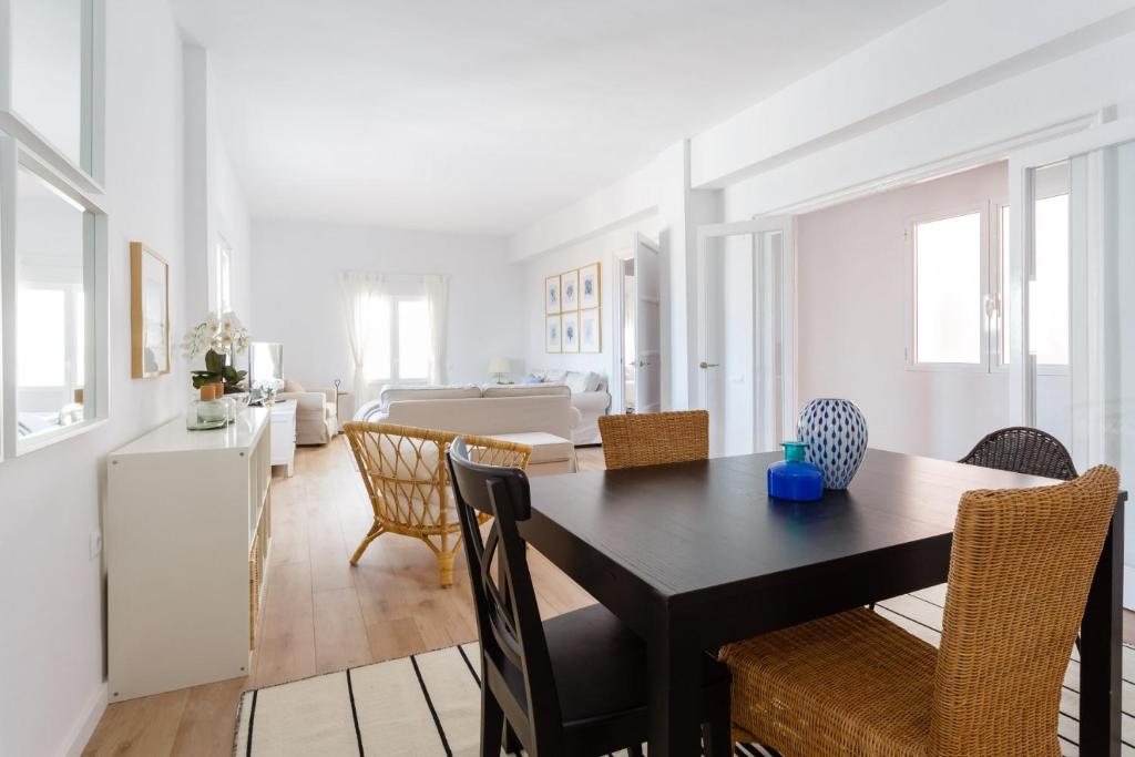 Posedenie v ubytovaní FARO Family Home by Cadiz4Rentals