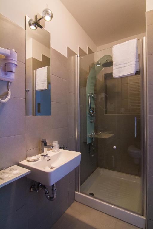 Garden Hotel - Resim 43