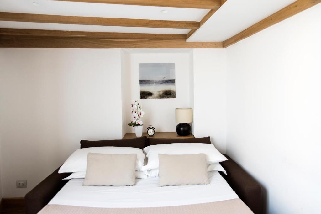 Agora Apartments - 1