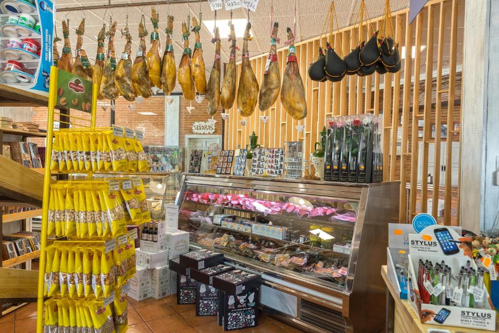 Supermarket alebo iný obchod pri hoteli alebo v okolí