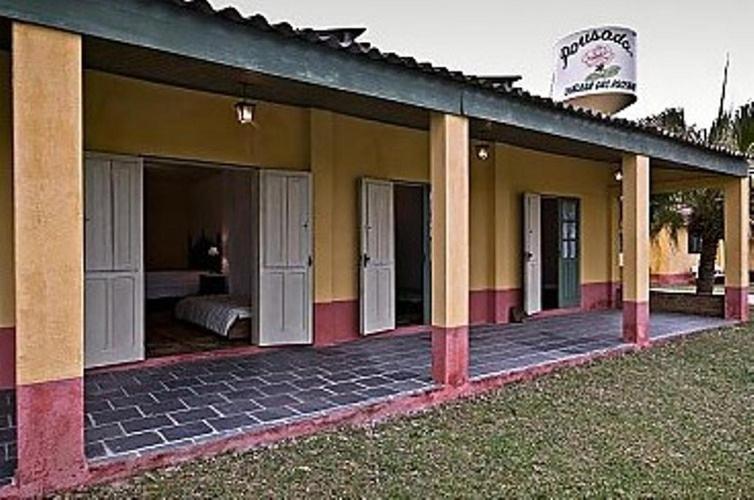  Pousada Chácara das Roseiras
