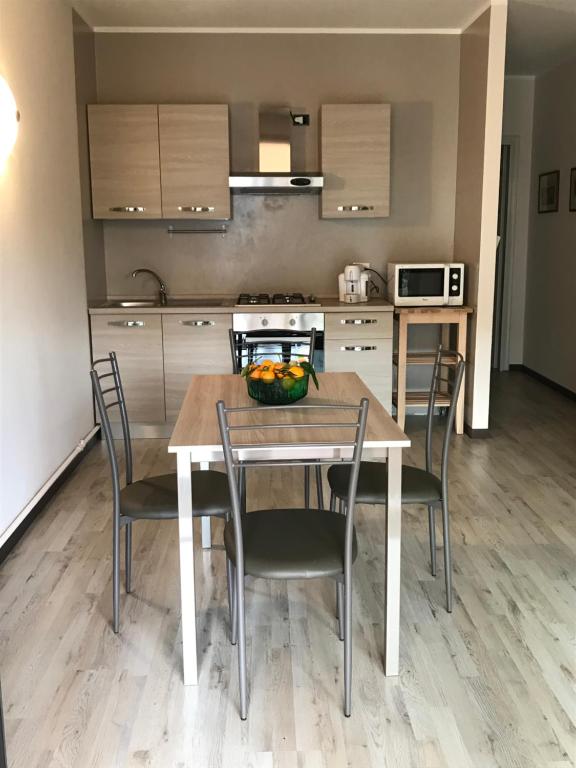 Kuchyň nebo kuchyňský kout v ubytování Cinzia's Home