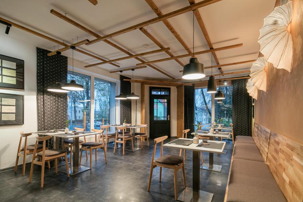 Pytloun Design Self Check-in Hotel - Resim 4