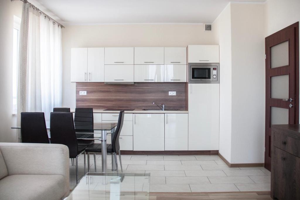 Kuchyňa alebo kuchynka v ubytovaní Senator Warsaw Apartments