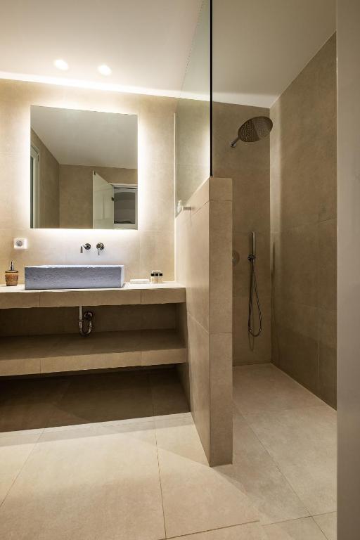 Koupelna v ubytování Quartano Luxury Cycladic Residence, Adults Only (13+)