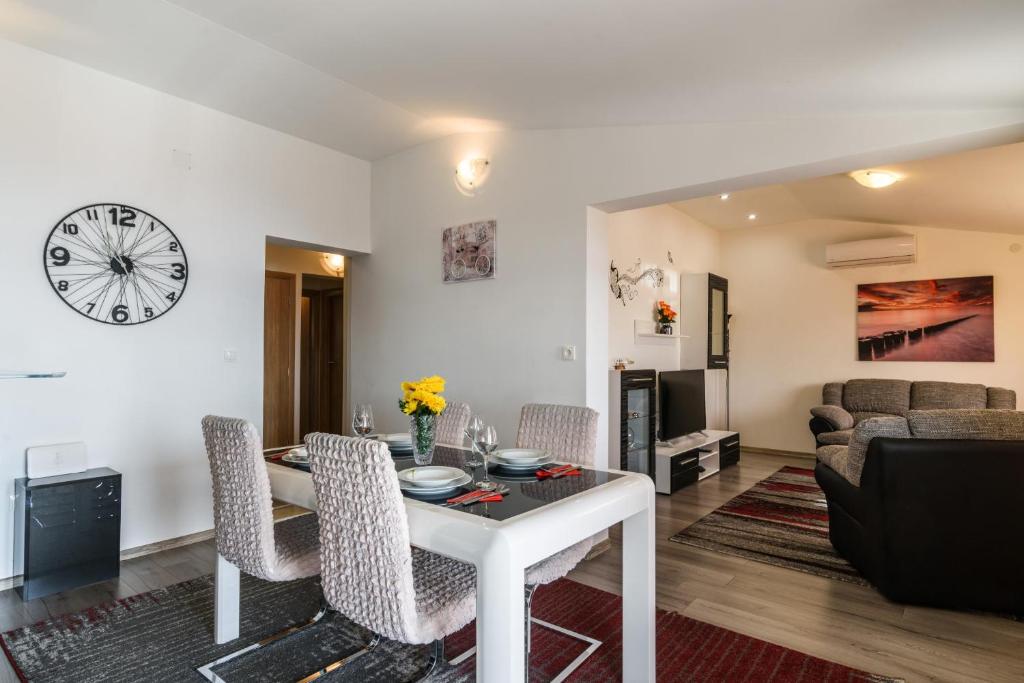 Posezení v ubytování La Bodega Apartments