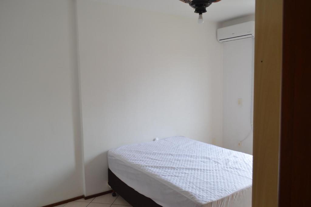  Apartamento nos Ingleses. Ótima Localização