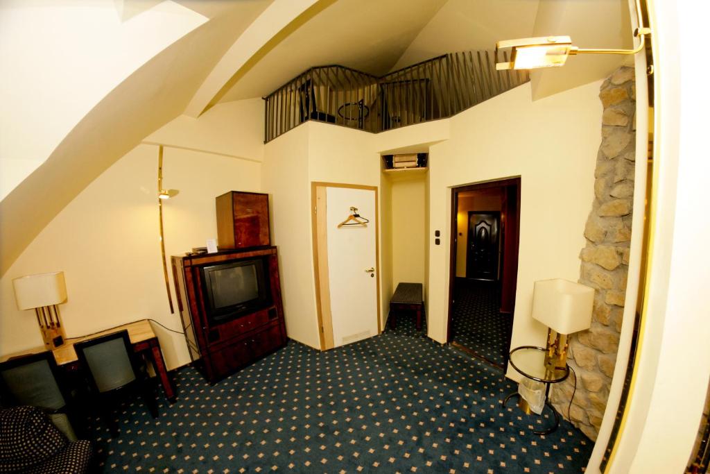 Hotel Podzamcze - Habitación Triple