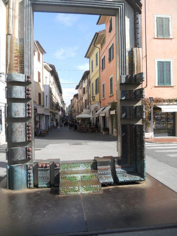 Zdjęcie z galerii obiektu Appartamento URANIA - LE MUSE w mieście Pietrasanta