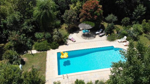 Swimmingpoolen hos eller tæt på Les Cigales