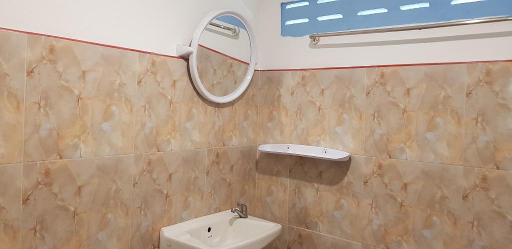 Koh Jum Coral Bay Resort - 17