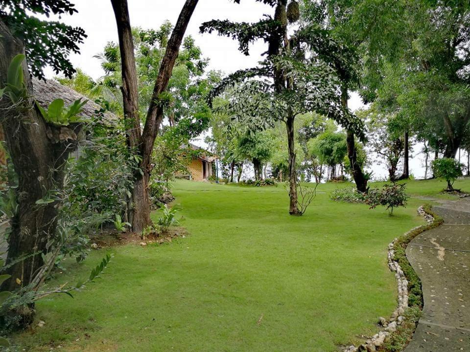 Zahrada ubytování Bohol-Lahoy Dive Resort