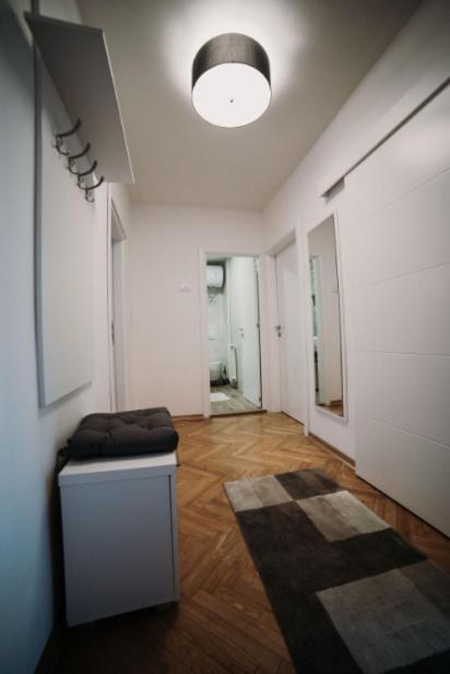 Modern apartment (50m2) in the center of Novi Sad - Departamento