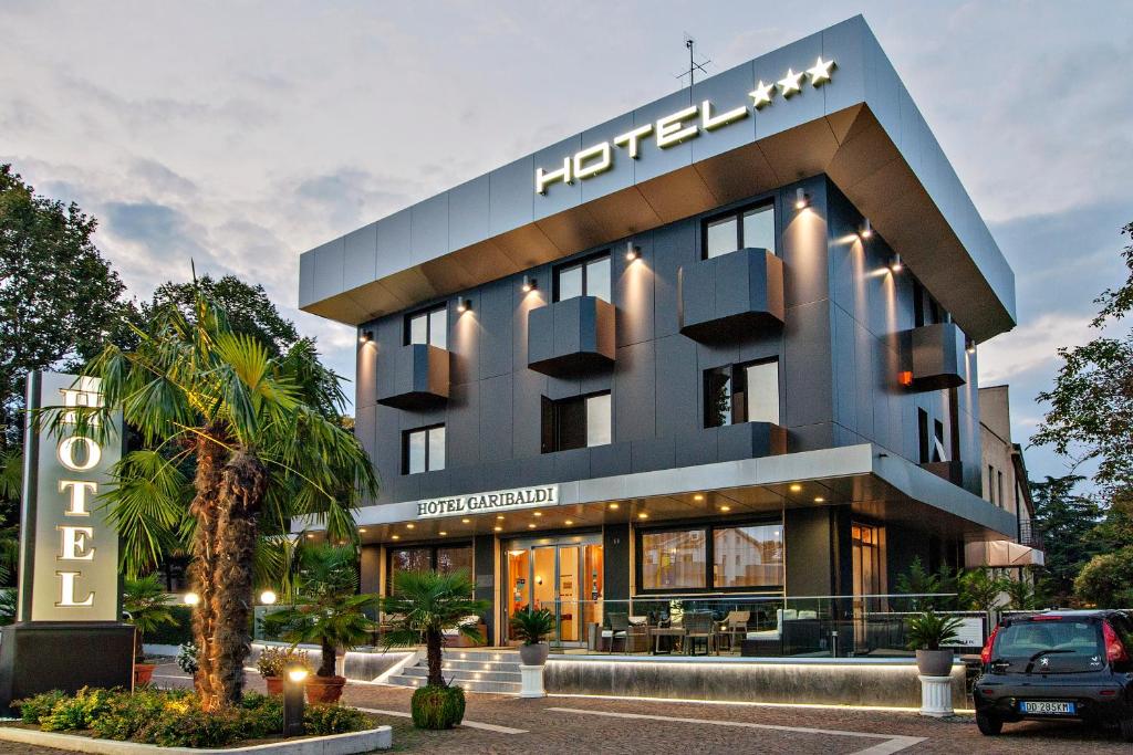 Budova, kde se hotel nachází