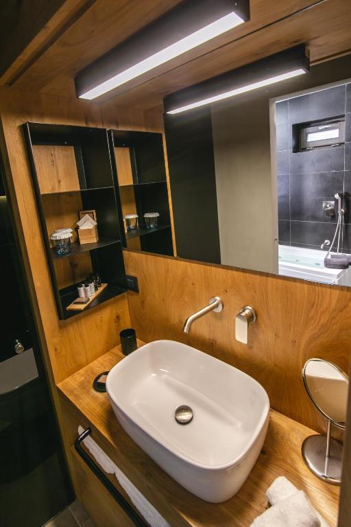 Marquise Suites - Adults Only Santorini photo 2