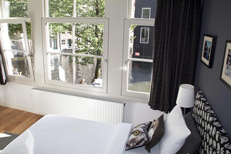 Velvetamsterdam - Velvetamsterdam، Velvetamsterdam