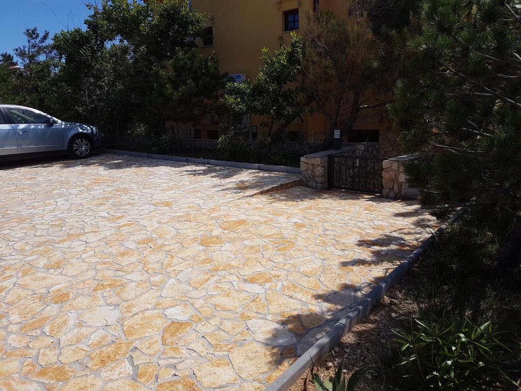 Zdjęcie z galerii obiektu Villa Steffany Apartments w mieście Kolan