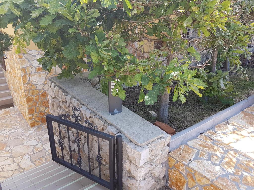 Zdjęcie z galerii obiektu Villa Steffany Apartments w mieście Kolan
