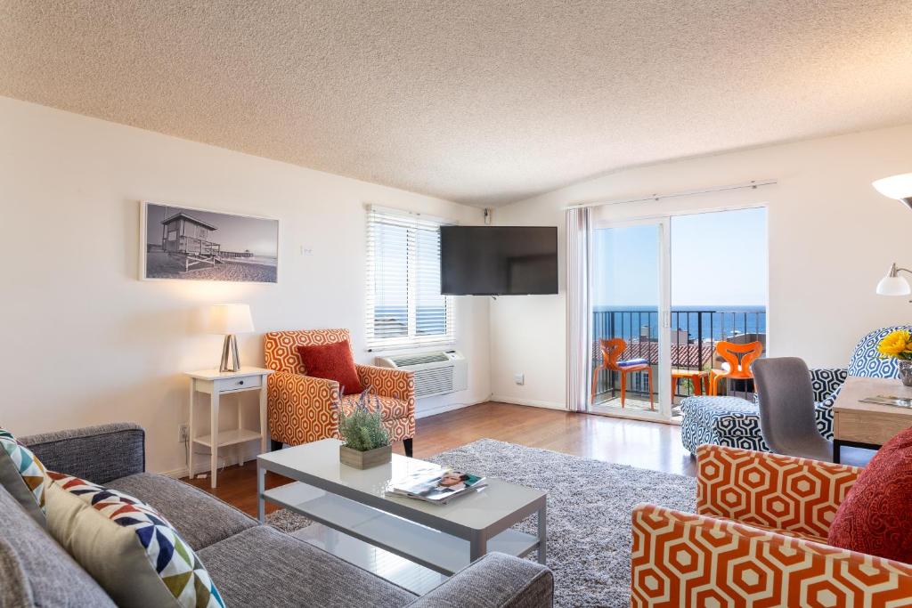 The Sea View Inn At The Beach - Two-Bedroom Two Bath Apartment With Ocean View