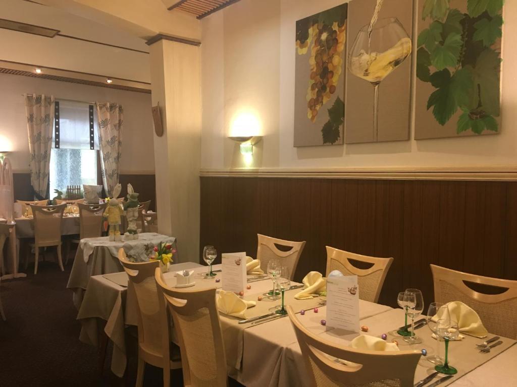 Restaurace v ubytování Hôtel-Restaurant A La Couronne