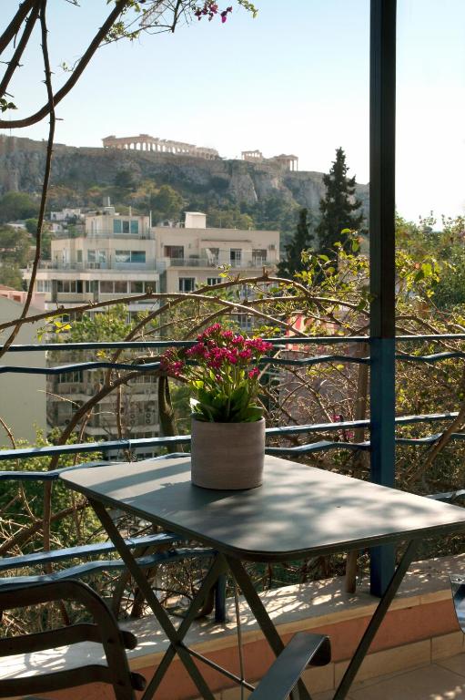 Balkón nebo terasa v ubytování Metropolis Hotel