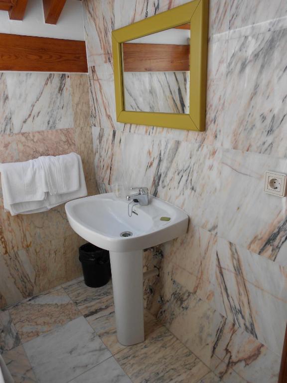 Hotel Narcea - Twin Room