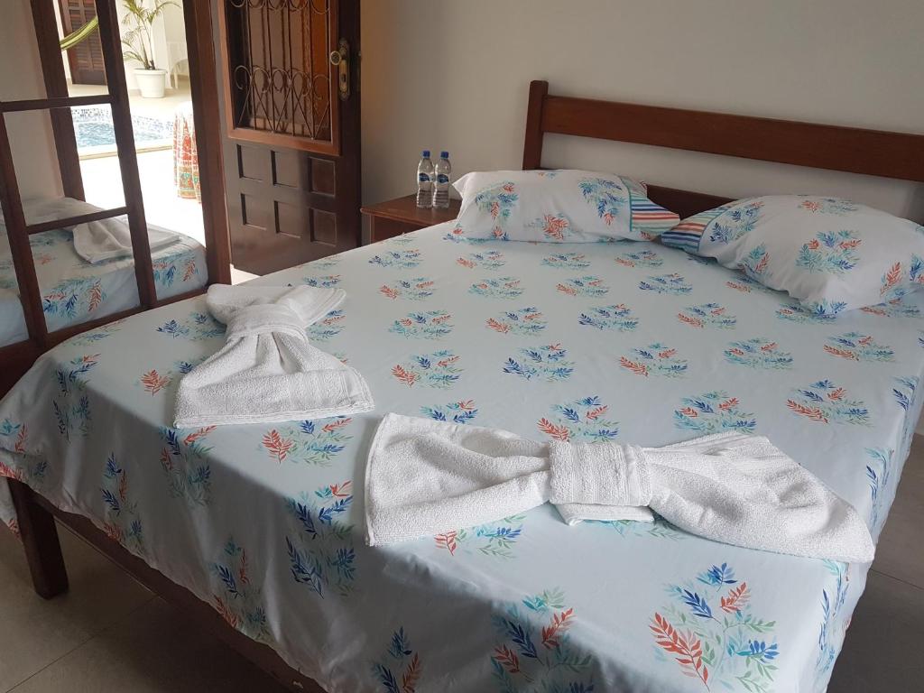  MANSÃO FRENTE A PRAIA - Locação de suítes com área de lazer compartilhada