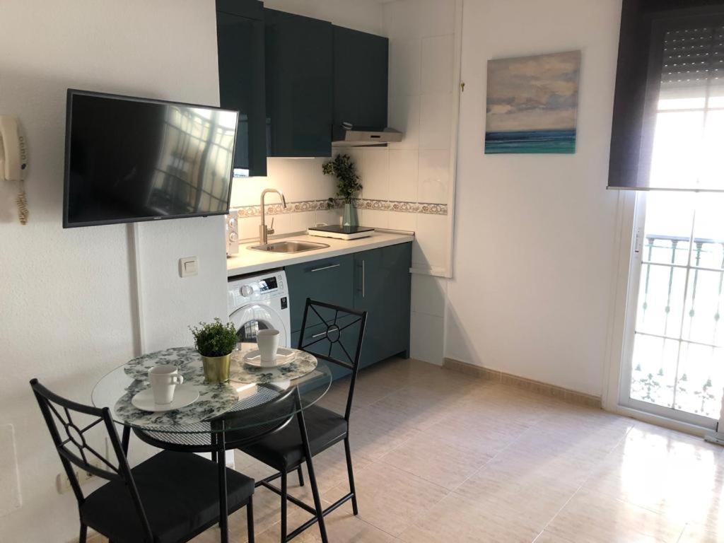 Kuchyň nebo kuchyňský kout v ubytování Charming Loft Málaga Centre