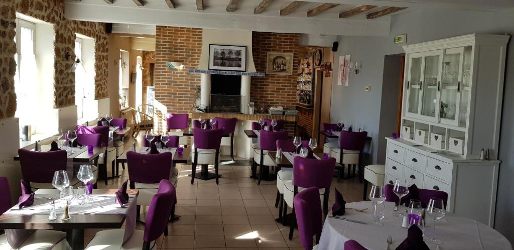 Restaurace v ubytování LOGIS - Hôtel & restaurant "L'envie des mets"