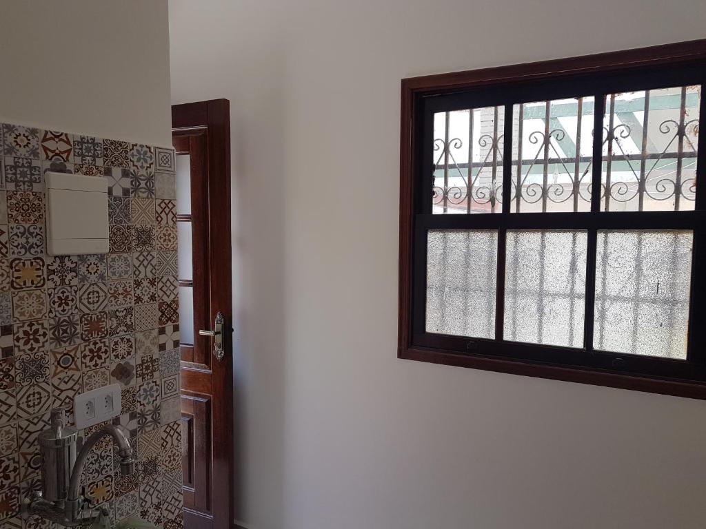  MANSÃO FRENTE A PRAIA - Locação de suítes com área de lazer compartilhada