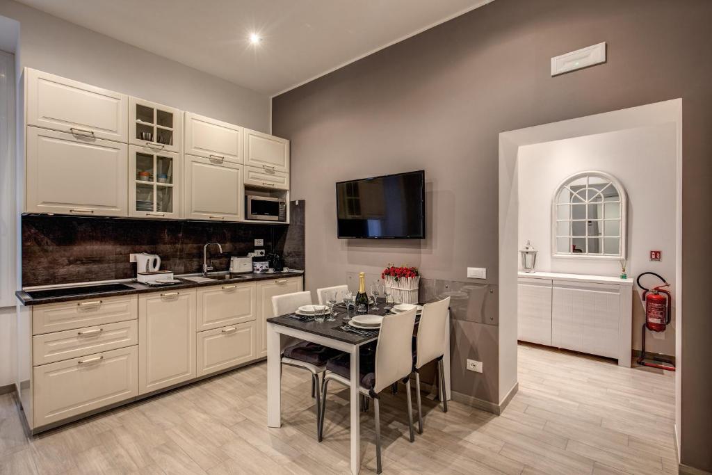 Vatican Royal Apartment - 10