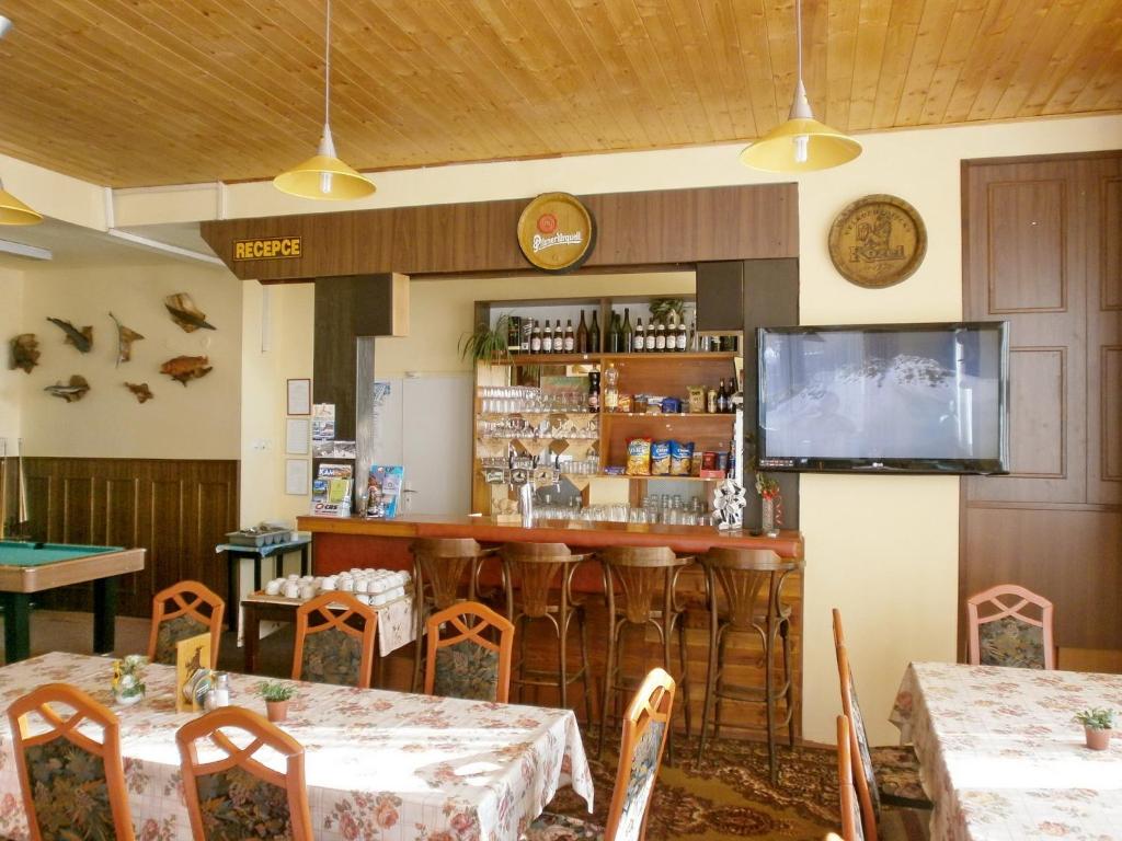 Lounge nebo bar v ubytování Hotel Vltava