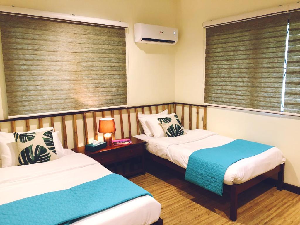 The Cabins at LVF - Deluxe Twin Room