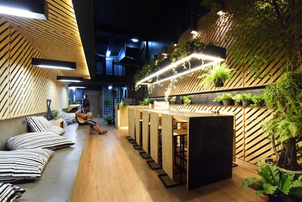 Posezení v ubytování Hugger Hostel