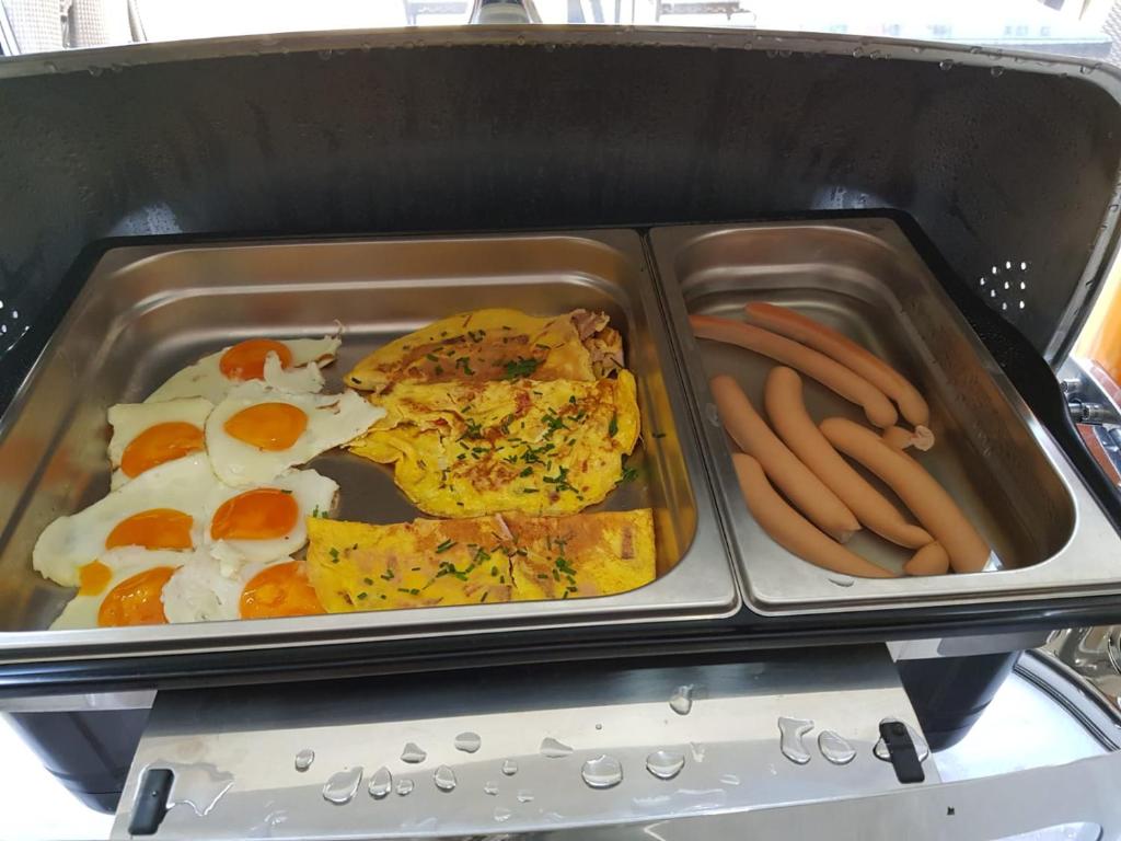 Jídlo v hotelu nebo okolí