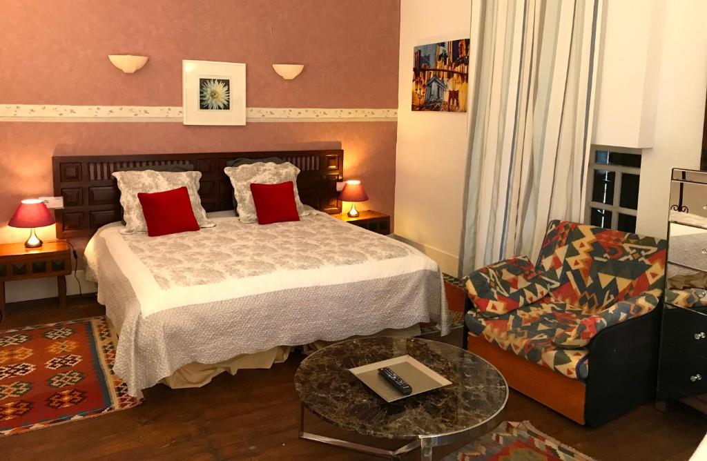 Postel nebo postele na pokoji v ubytování Victorian Lodge