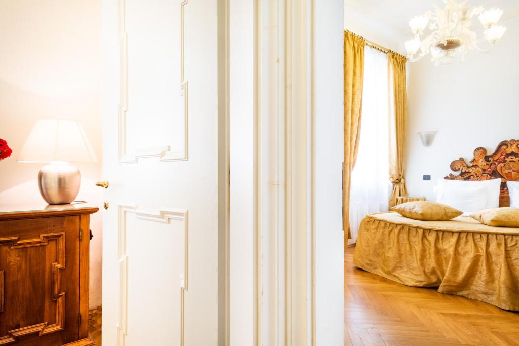 Charles Bridge Palace - Resim 34