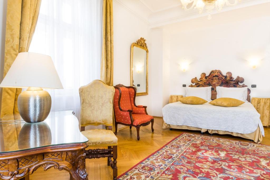 Gallery image of this property