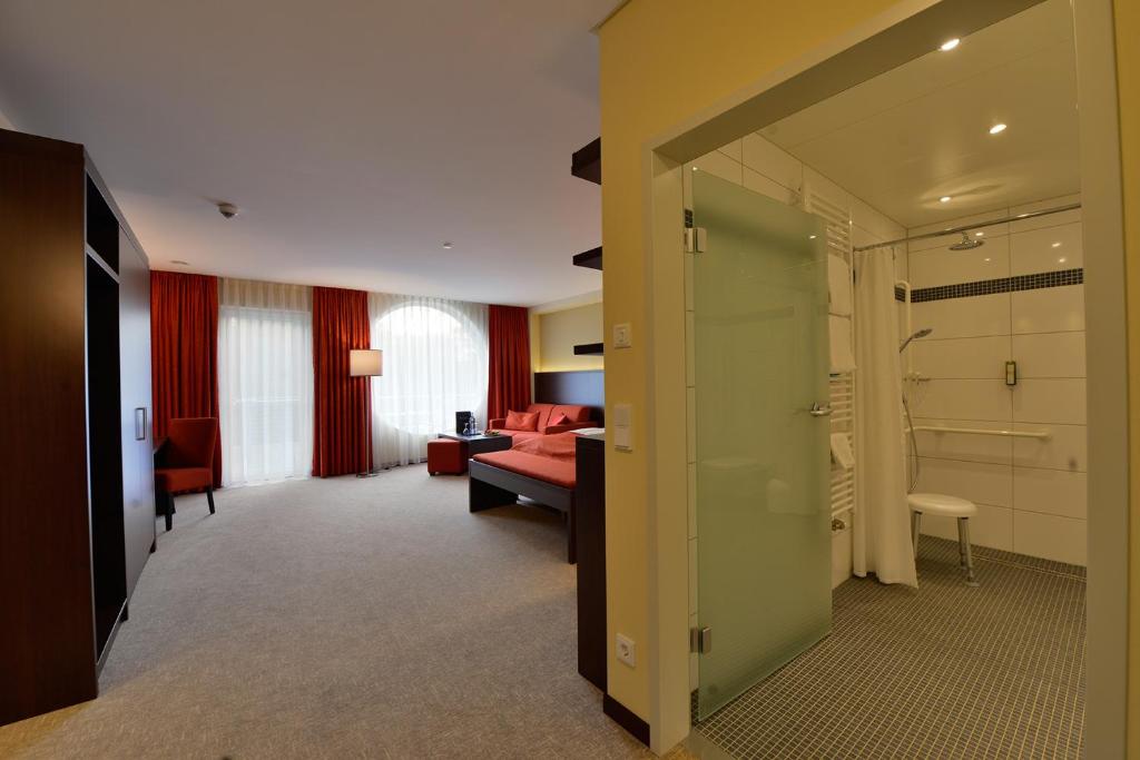 Aribo Hotel - Double Room - Disability Access