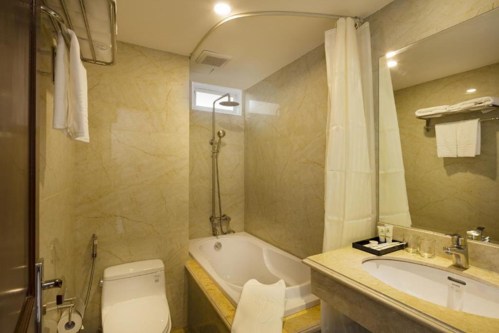 Phòng 3 Người Nhìn Ra Biển