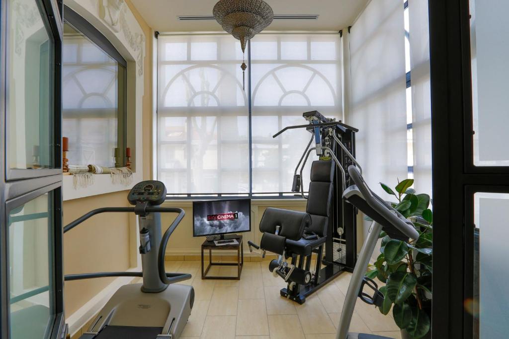 Fitness centrum a/nebo fitness zařízení v ubytování Hotel 900