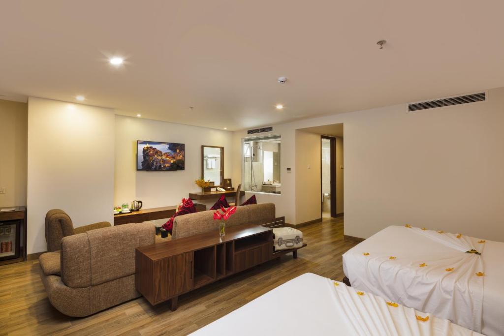 Suite Gia Đình Có Ban Công
