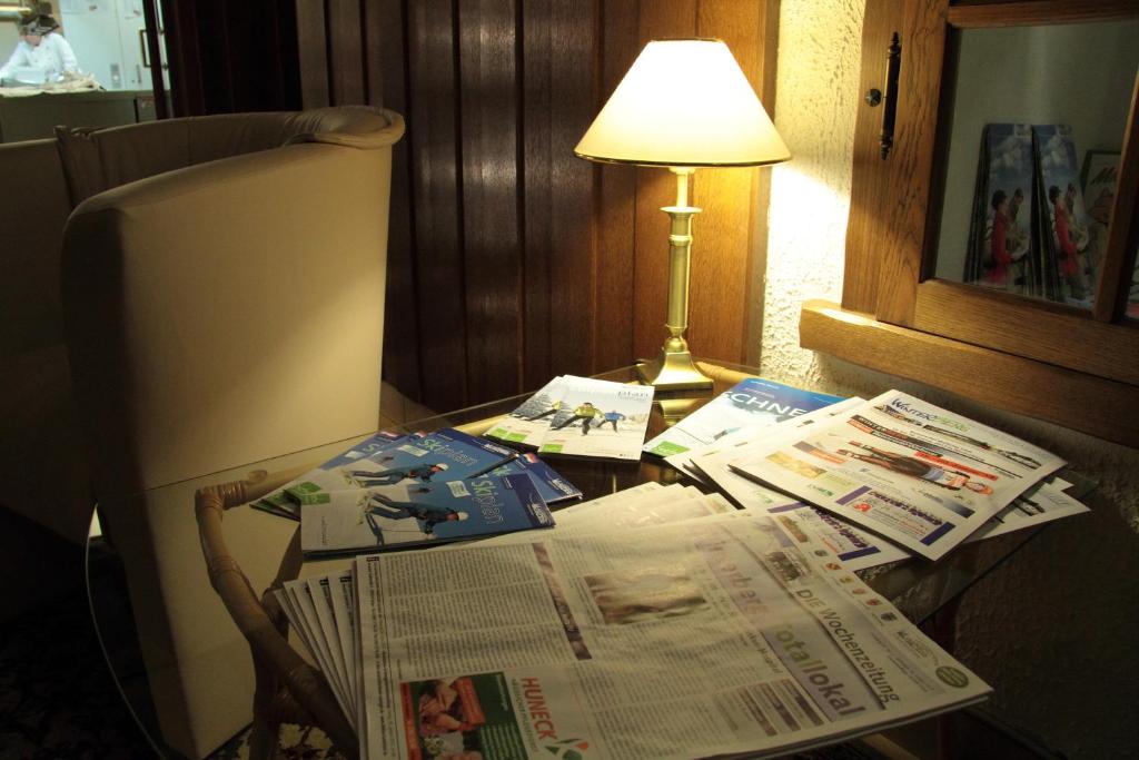 Postel nebo postele na pokoji v ubytování Hotel Schneider