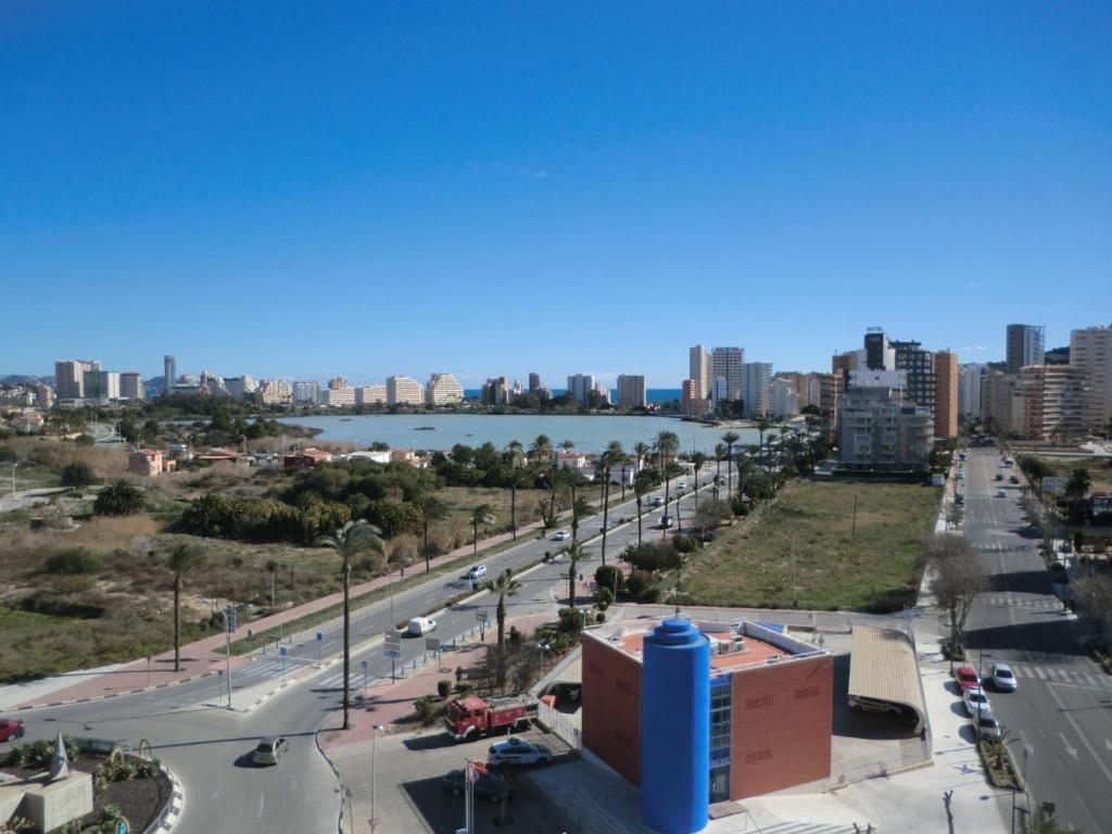 Nespecifikovaný výhled na destinaci Calpe nebo výhled na město při pohledu z apartmánu
