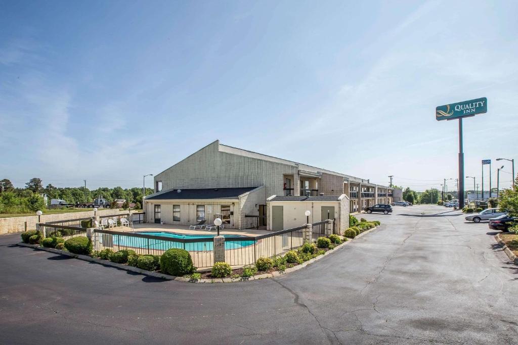 Bazén v ubytování Quality Inn Gaffney I-85 nebo v jeho okolí