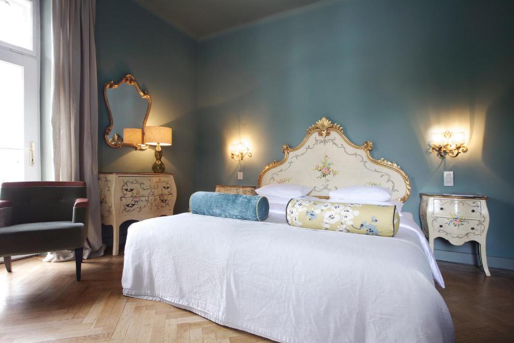 Posteľ alebo postele v izbe v ubytovaní Das REGINA Boutiquehotel
