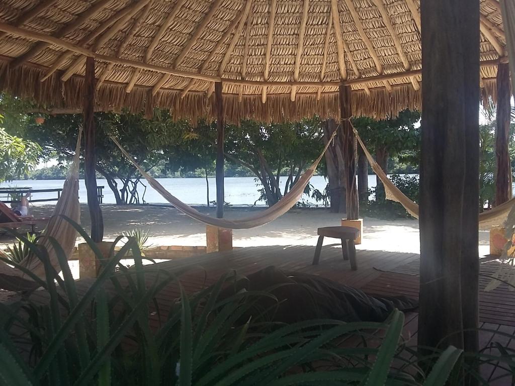  BARREIRINHAS. Chalé com vista para o Rio Preguiças